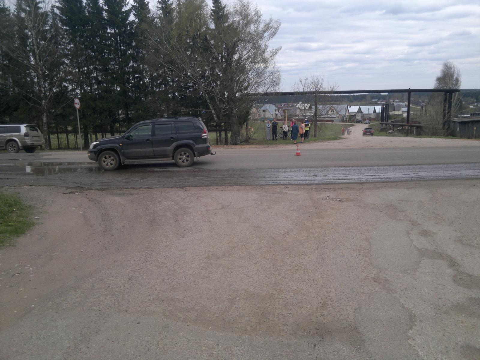 В Кировской области водитель иномарки на трассе сбил 13-летнюю девочку