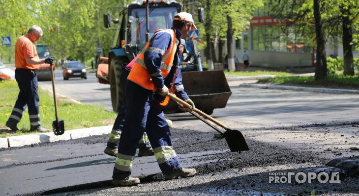 В Кировской области предложили ремонтировать дороги за счет предприятий