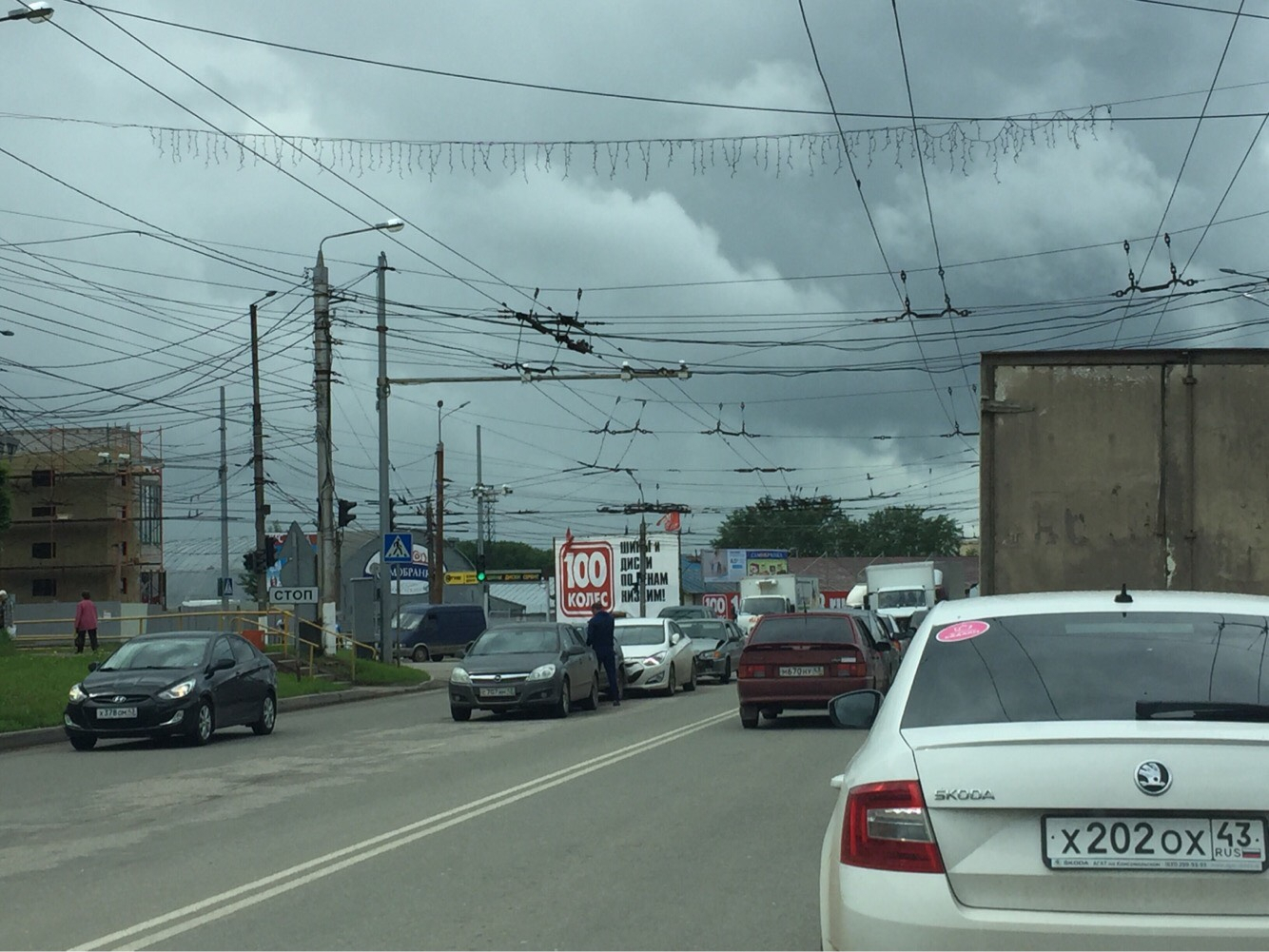 В Кирове на перекрестке столкнулись 5 автомобилей