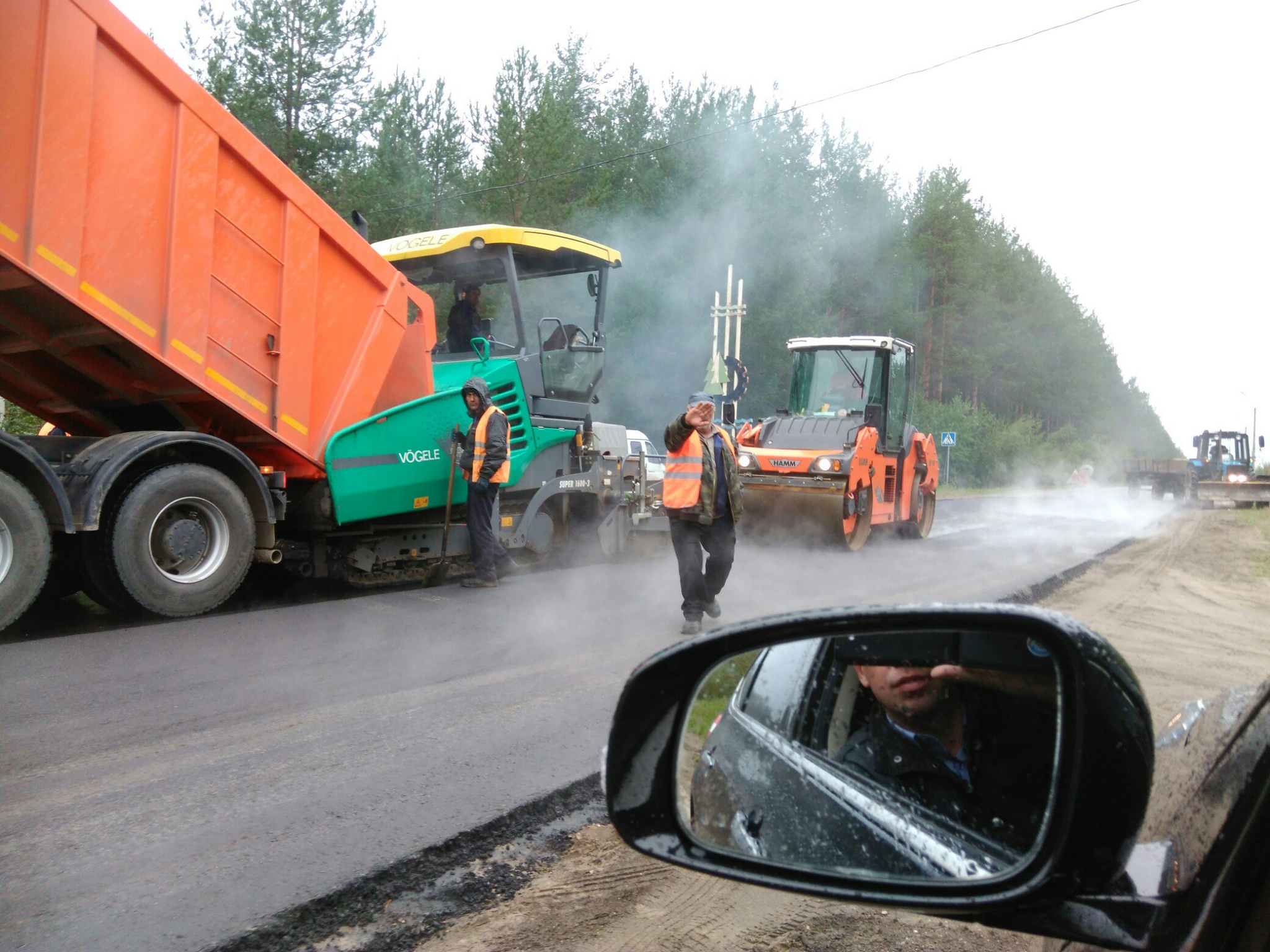 В двух районах Кировской области началось строительство дорог