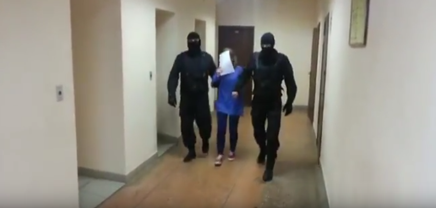 В Кирове задержали 22-летнюю хозяйку склада с наркотиками