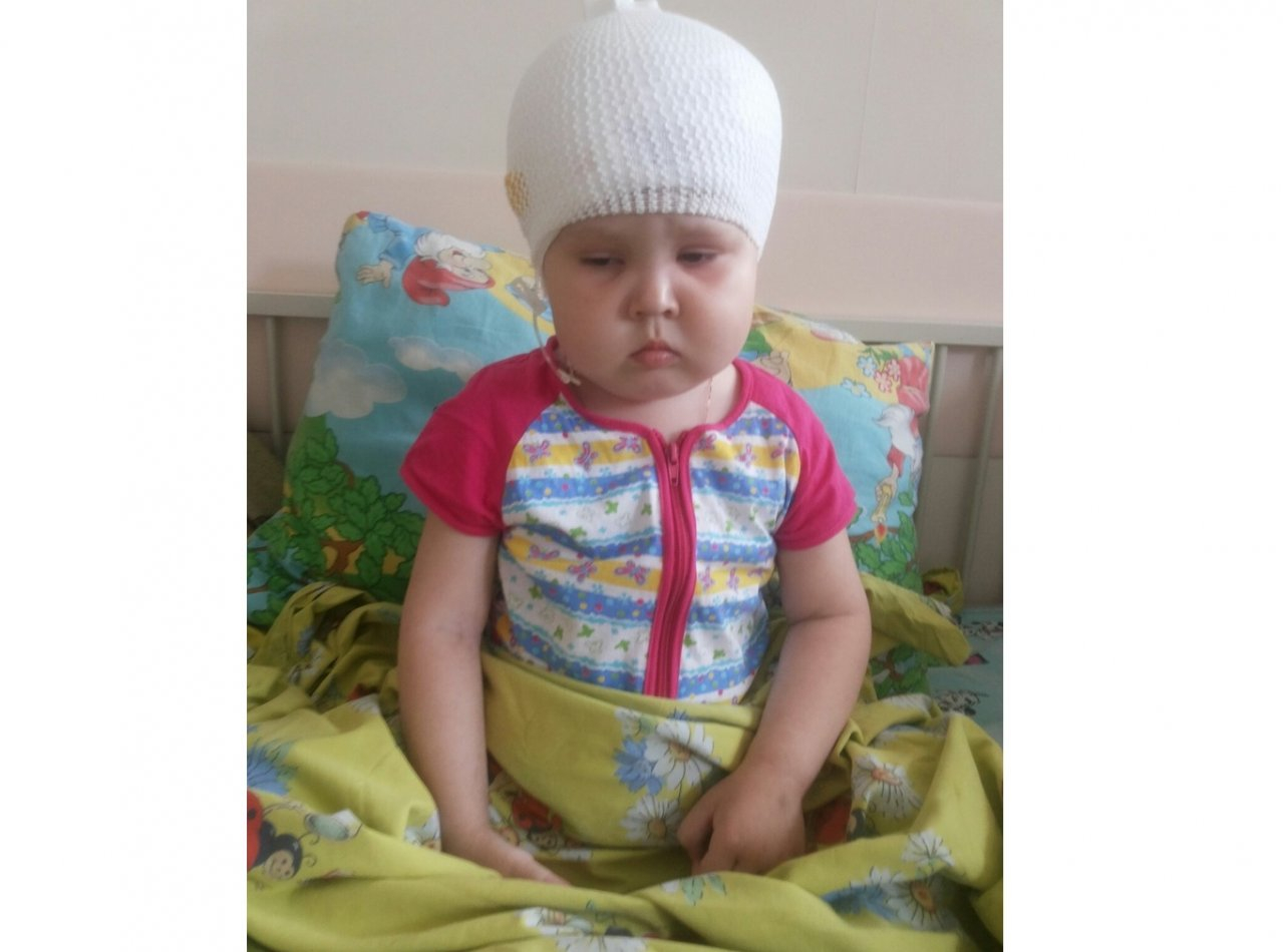 Трехлетняя девочка из Кировской области потеряла зрение из-за опухоли мозга
