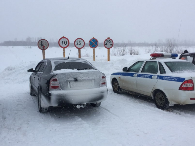 В Кировской области открыли ледовую переправу