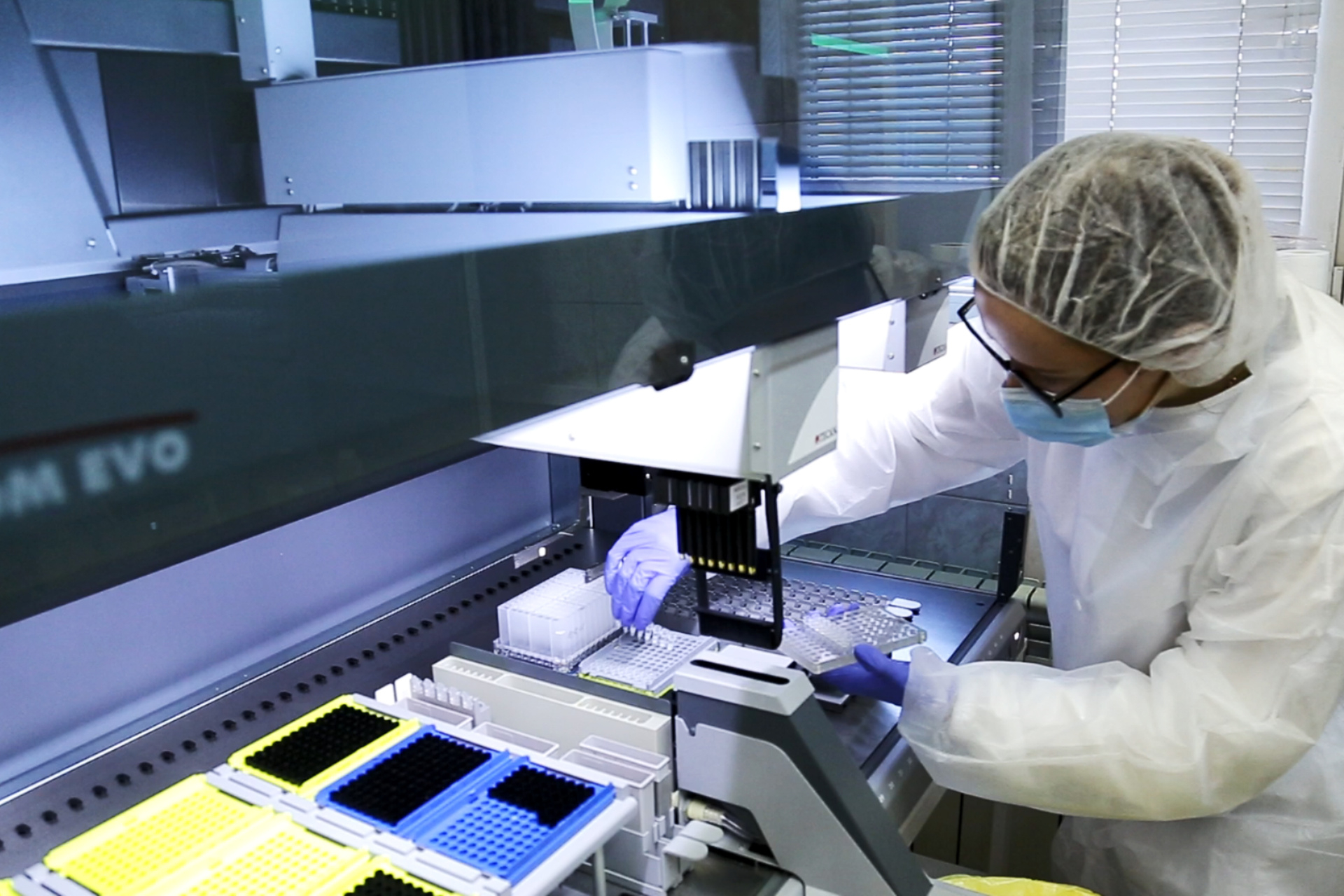 Кировская лаборатория проводит исследования на коронавирус для 23 регионов страны