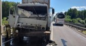 В Кировской области столкнулись два грузовика