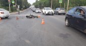 В Кирове столкнулись Renault и мотоцикл: двое пострадавших