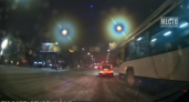 В Кирове женщина-водитель троллейбуса обматерила мужчину, опередившего ее