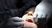 Начинают шататься и выпадать: стоматолог назвал два продукта, которые провоцируют проблемы с зубами