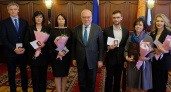 В Кирове губернатор наградил психологов, помогающих участникам СВО и их семьям
