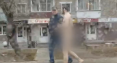 По Кирову гулял голый мужчина и приставал к горожанам