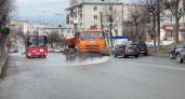 На дорогах Кирова состоялась первая в 2024 году влажная уборка