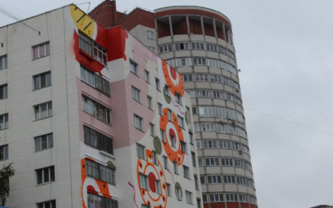 "Боль, когда видишь это":  власти Кирова резко высказались о росписи домов под дымку
