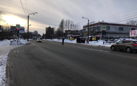 Кировские водители жалуются на установку светофора у остановки «Химчистка»