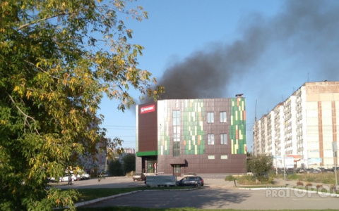 Что обсуждают в Кирове: горящее здание и подозрительный чемодан