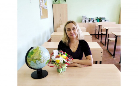 «Встречаю своих выпускников в разных городах России»: история учителя географии
