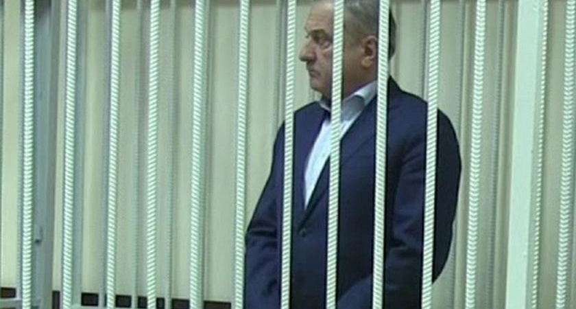 Оправдание отменили: экс-главу Кирова Владимира Быкова приговорили к 8,5 годам колонии