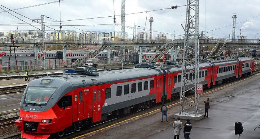 С 1 сентября начнет курсировать пригородный поезд Свеча – Шарья