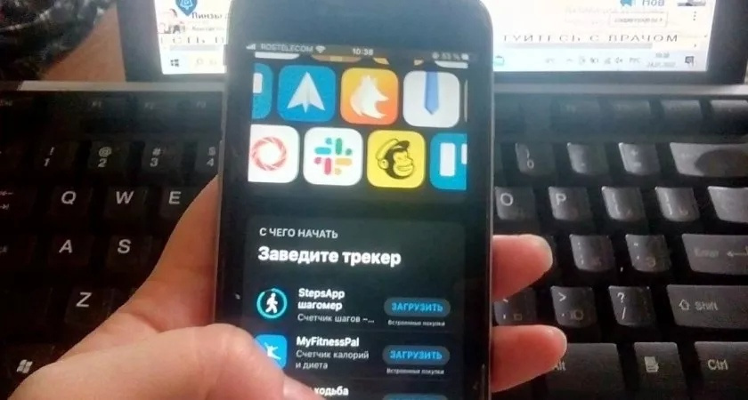 В Кирове хозяин квартиры украл у гостя смартфон
