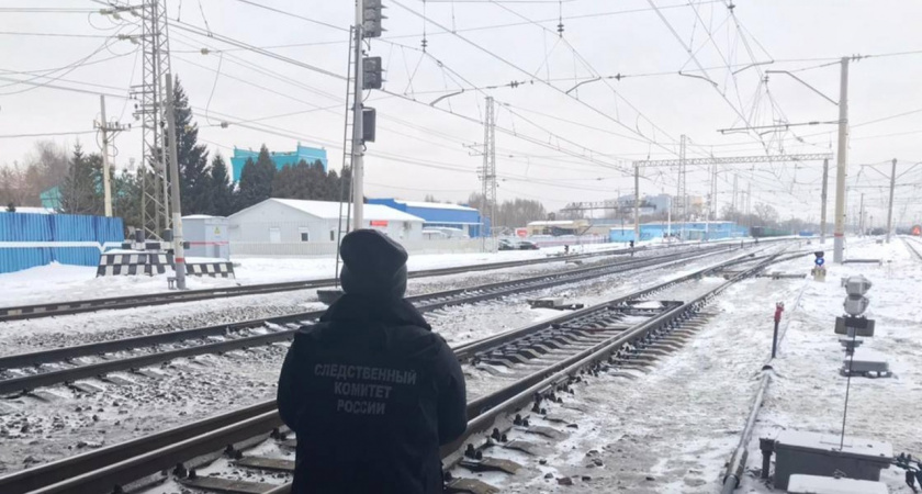 Жительнице Кировской области поезд отрезал обе руки