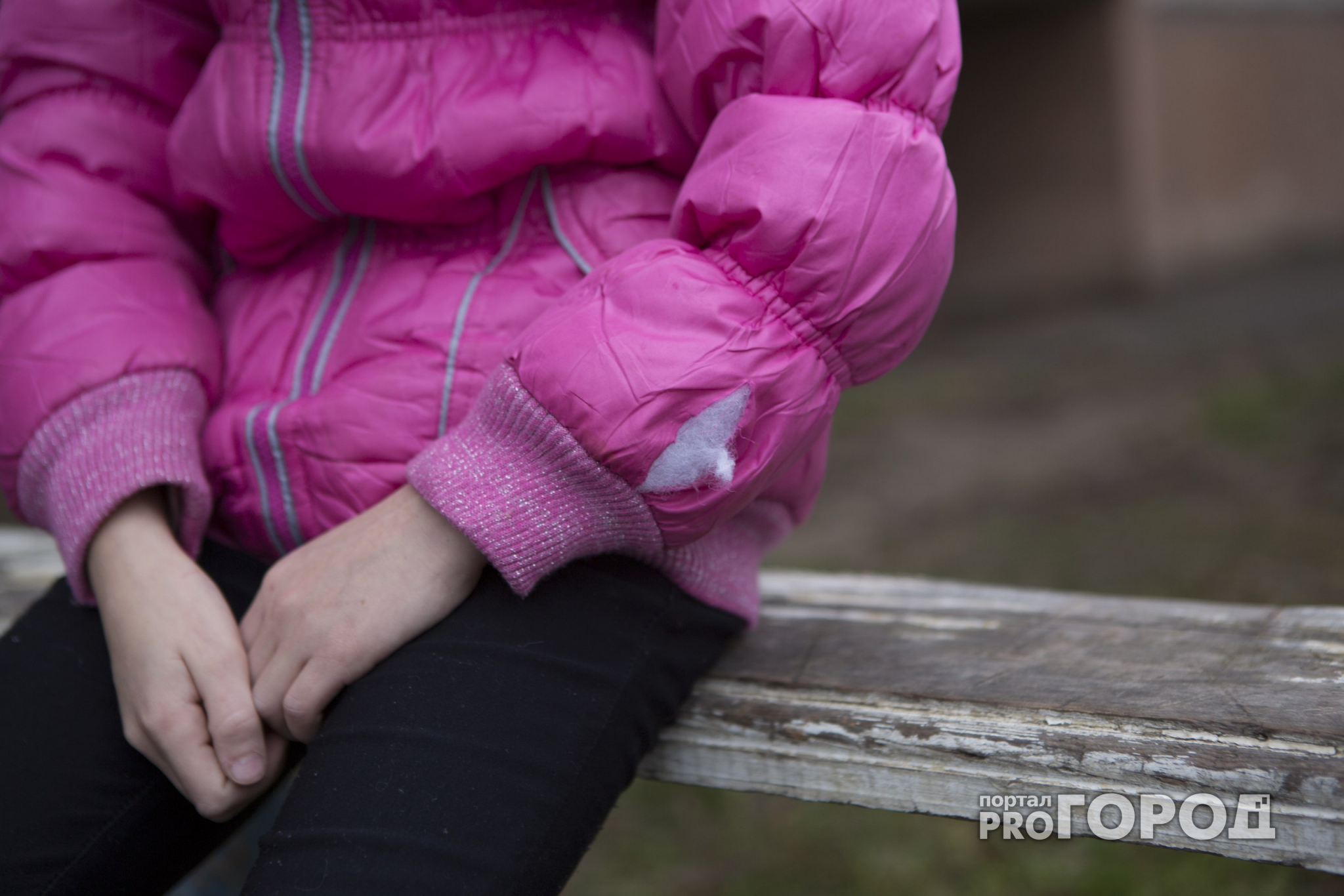 В Кировской области 9-летняя девочка ночевала в лесу из-за побоев матери
