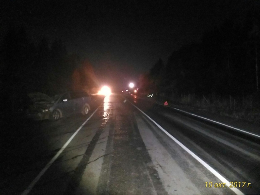 В Кировской области иномарка влетела в КамАЗ: погибла женщина-пассажир