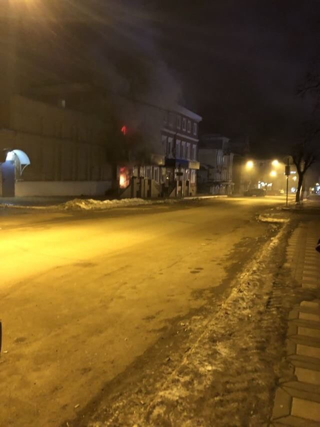 Вечером на улице Московской горел цветочный магазин