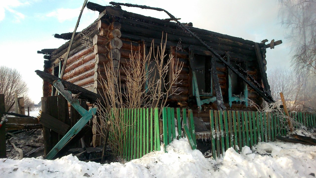 Следователи начали проверку после двух пожаров в Кировской области