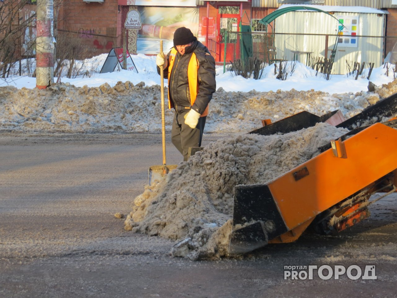 Стало известно, какие дороги в Кирове ночью будут очищать от снега