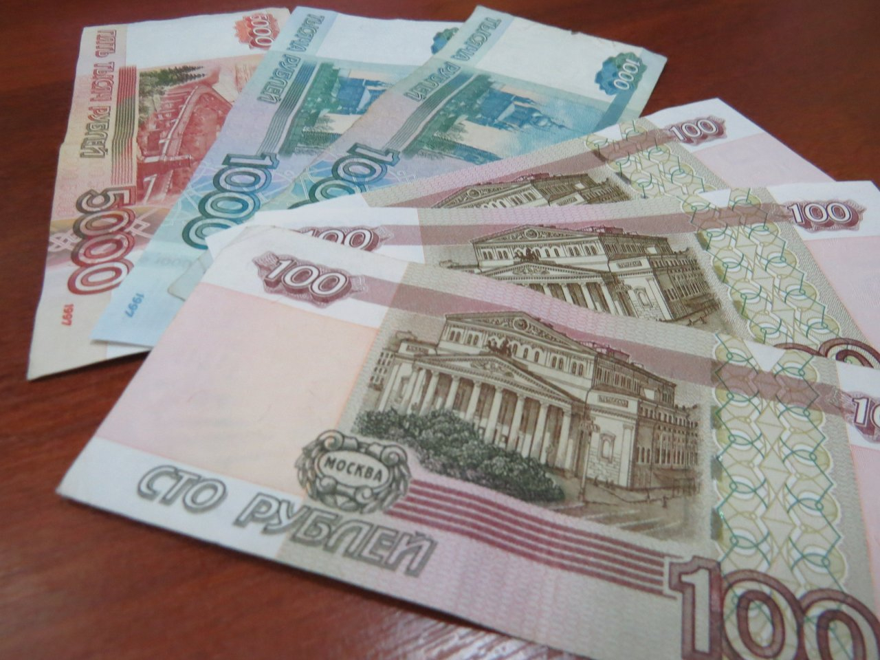 В Кирове мужчина съел деньги, чтобы не возвращать их в магазин