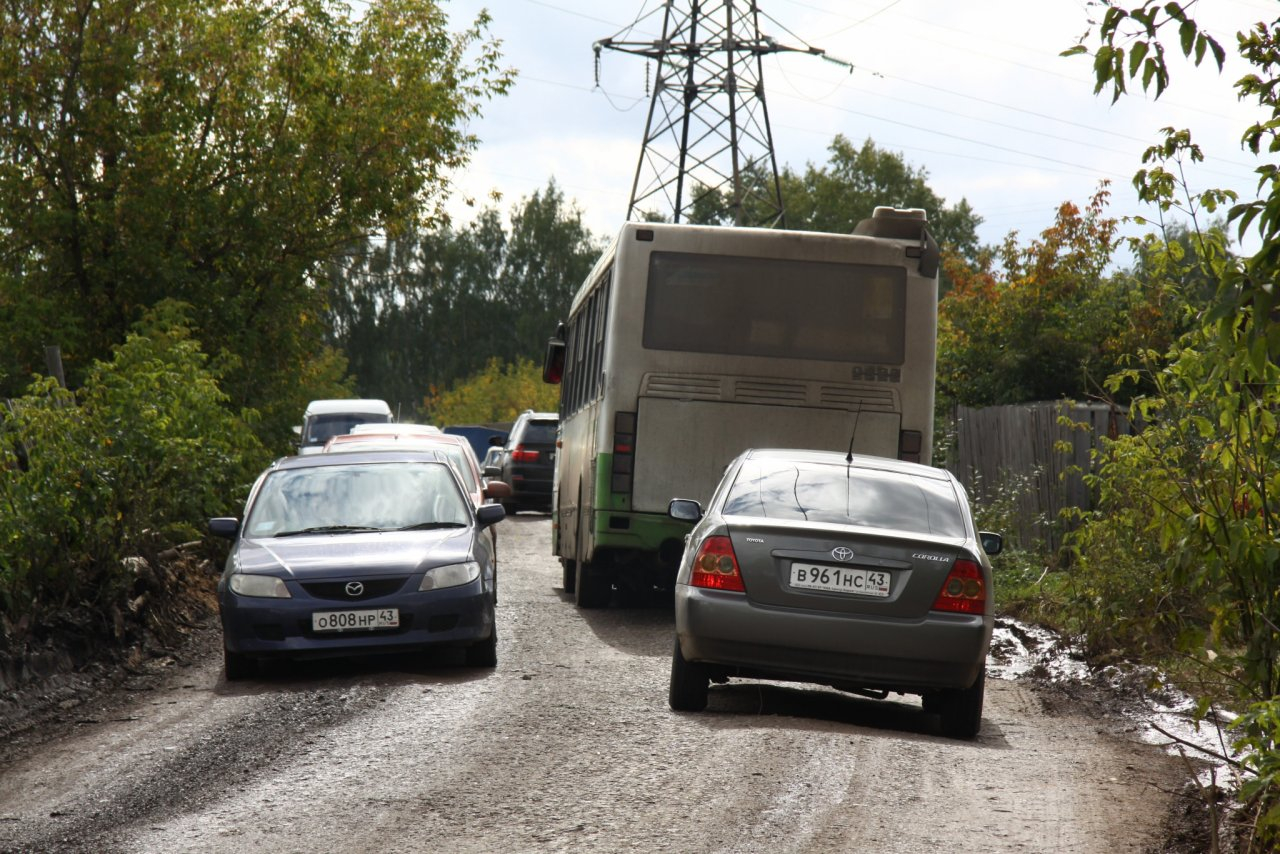 С пятью районами Кировской области прекратили автобусное сообщение