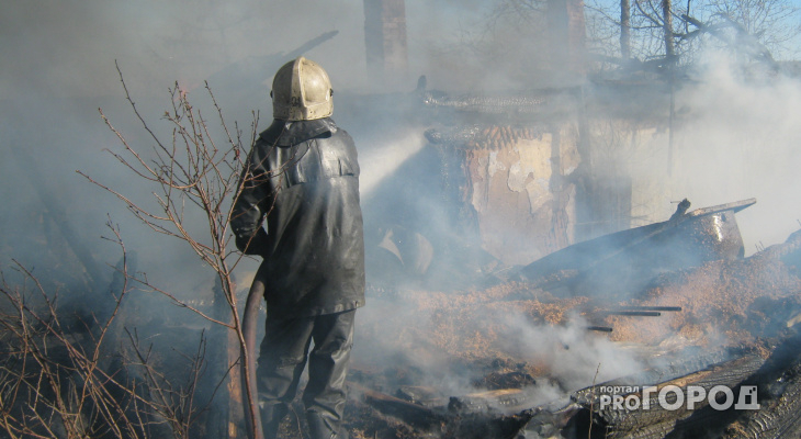 На месте пожара в Вятских Полянах нашли тело неизвестного мужчины