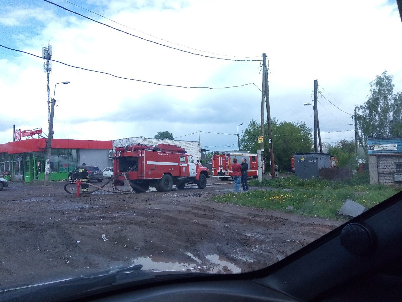 Женщина и ребенок пострадали в пожаре в жилом доме в Кирове