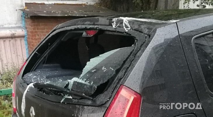 В Кирове девушке разбили стекло автомобиля за парковку на чужом месте