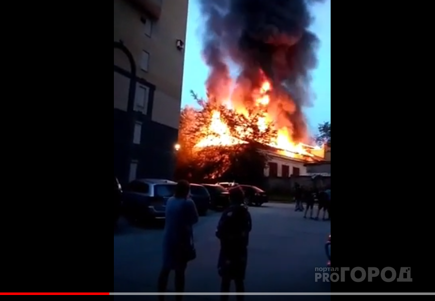 Крупный пожар в Кирове: 26 спасателей тушили здание с электроустановкой