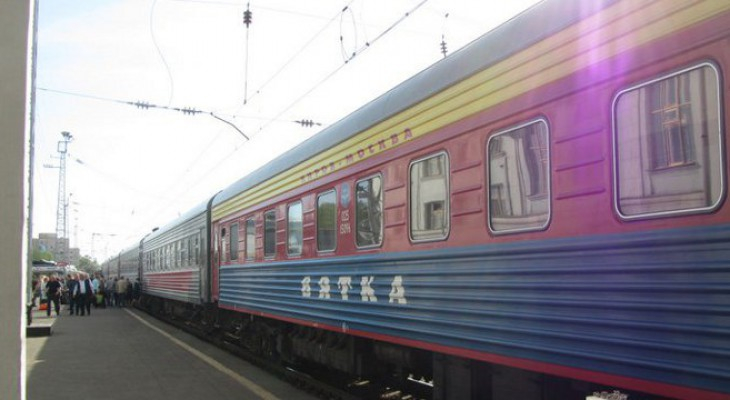 Что обсуждают в Кирове утром: ЧП в поезде и свидание в колонии Белых