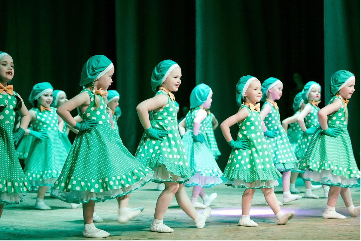 "В первой позиции": история кировского танцевального коллектива, рассказанная балетками