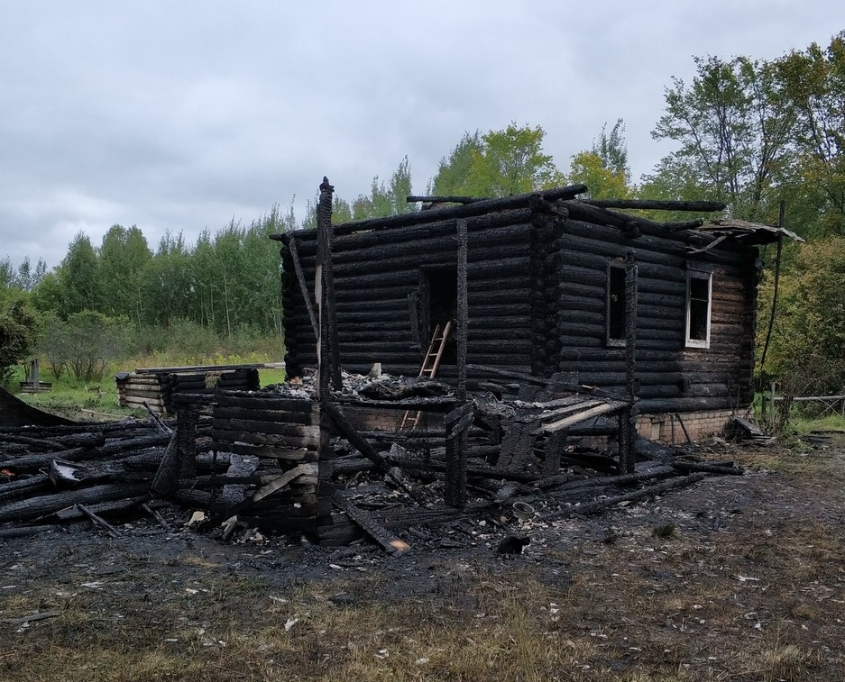 В Кировской области 4 человека погибли в пожаре после возвращения с похорон