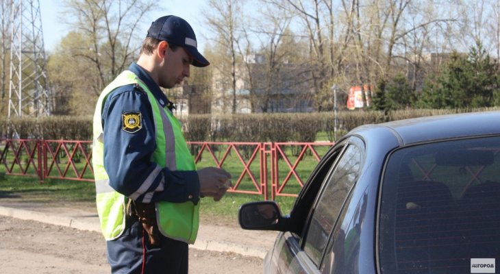 Деньги нарушителей ПДД в Кировской области хотят тратить на ремонт дорог