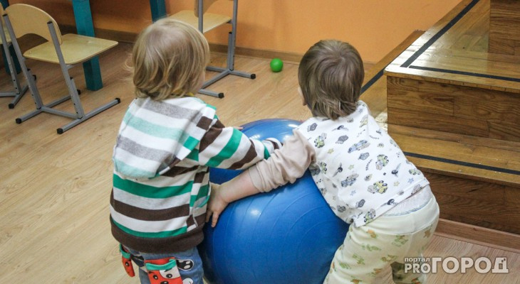 В Кировской области у молодых родителей отобрали троих детей