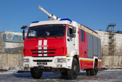 В Кирове у пожарных появились новые спецавтомобили