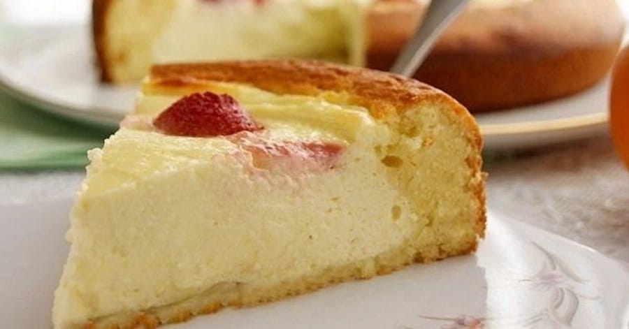 Простой рецепт творожного пирога в духовке: ингредиенты и этапы готовки
