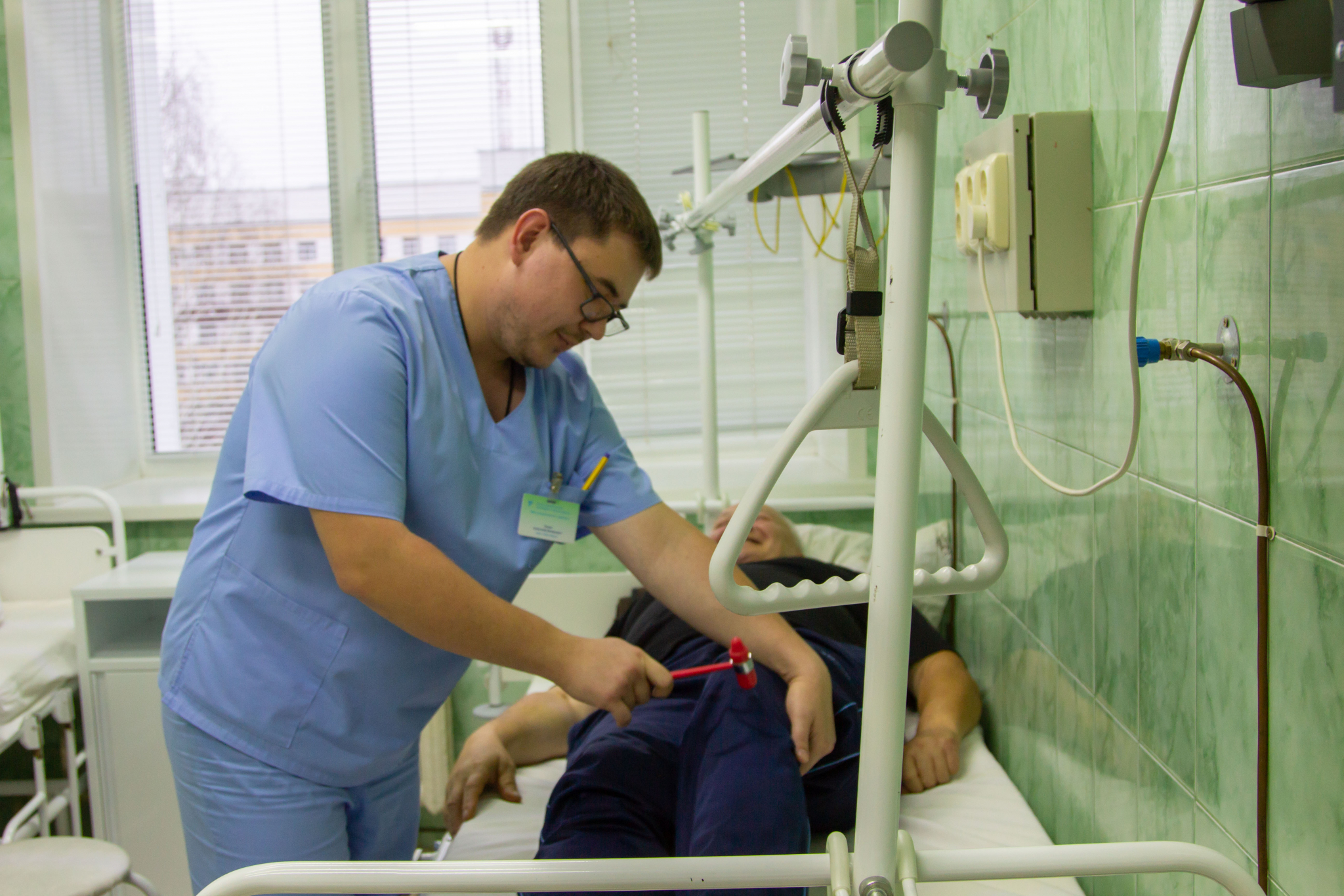 В кировском Центре травматологии начали проводить малоинвазивные операции на позвоночнике