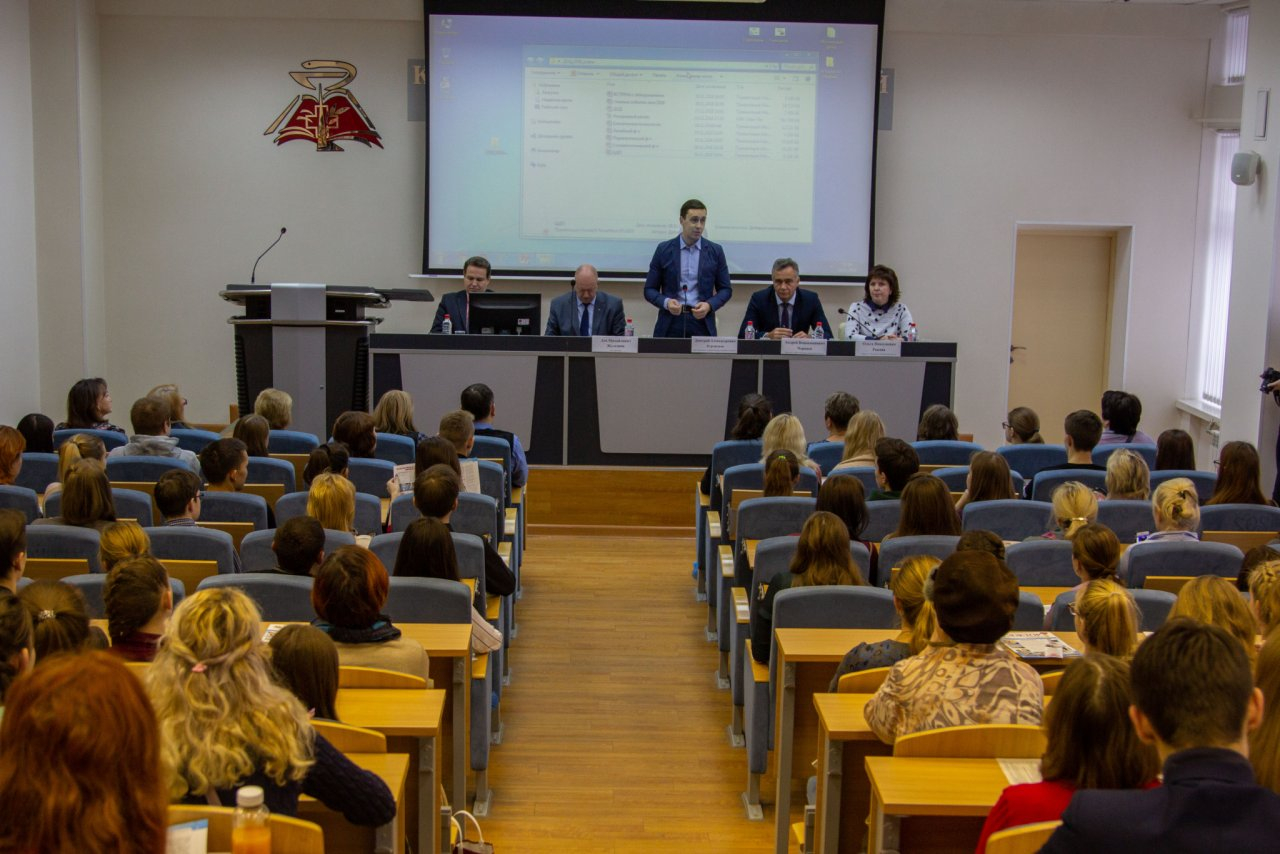 Кировские власти рассказали о совершенствовании медицинского образования в регионе