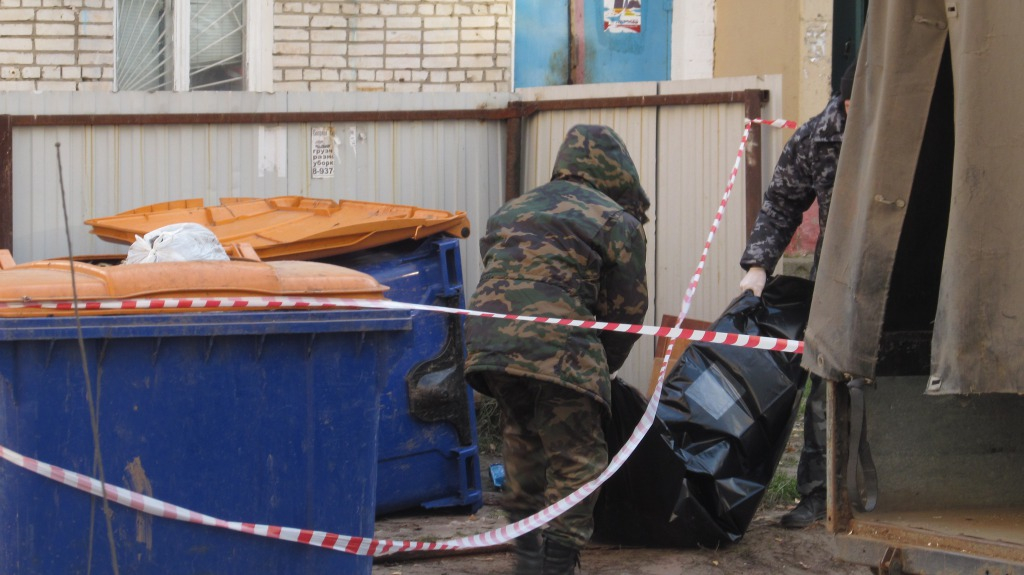 В Кирове у ДК «Родина» на глазах прохожих умер мужчина