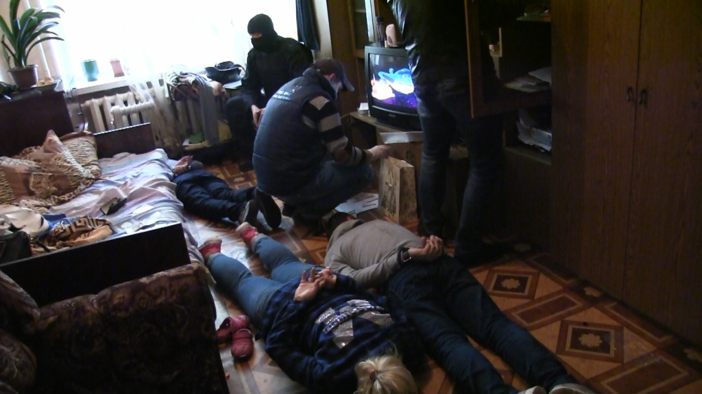 Кировчанин организовал в своей квартире наркопритон