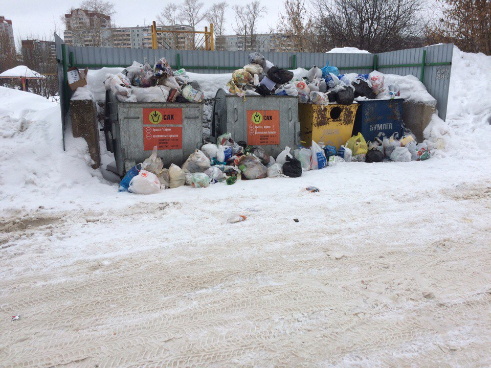 В Кирове пересмотрят графики очистки переполненных контейнерных площадок