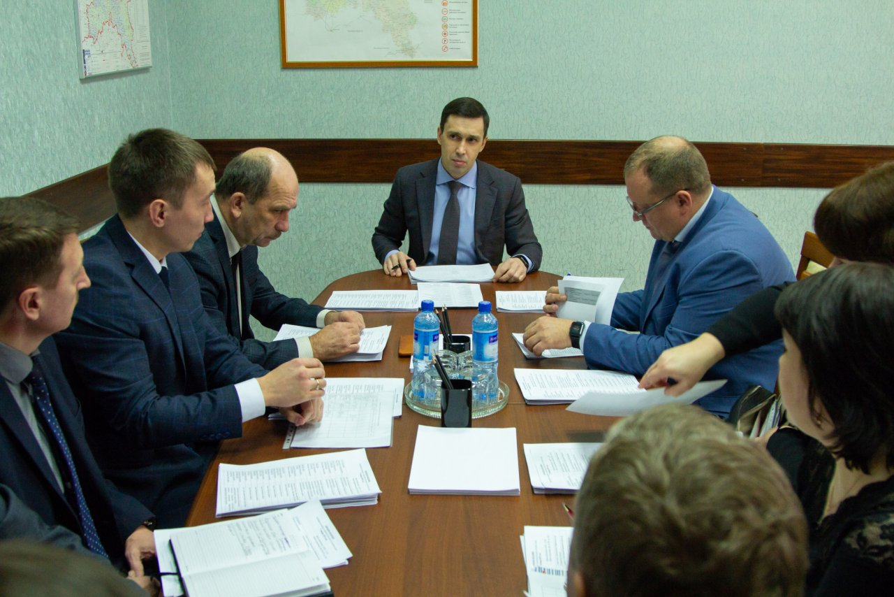 В правительстве обсудили строительство новых школ в Зуевке и в Чистых прудах в Кирове