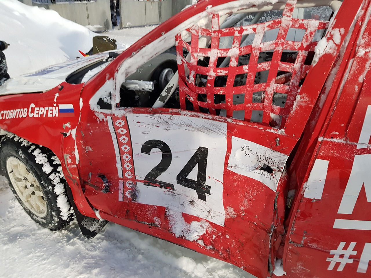 «Борьба за победу была жестокой. Два кировских авто сошли с трассы»: в Коми прошел финал гонок на льду