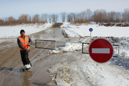 В Кировской области закрыли дорогу, соединявшую поселок с "большой землей"
