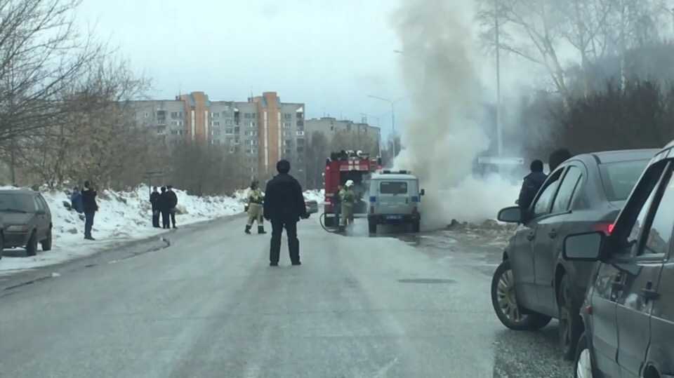 Стала известна причина возгорания полицейского "уазика" в Кирово-Чепецке